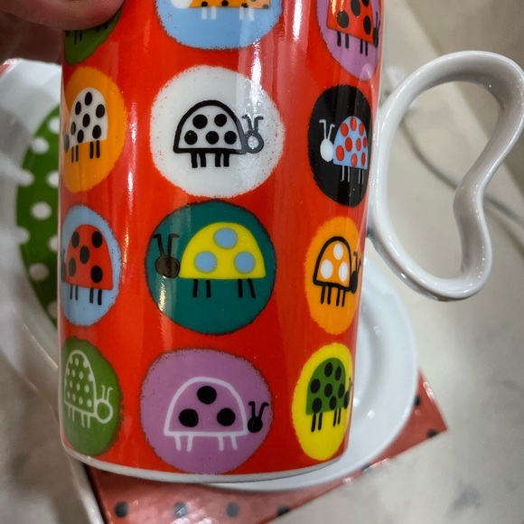 Cute little porcelain insect mug and salt n pepper shakers - Picture 3 of 7